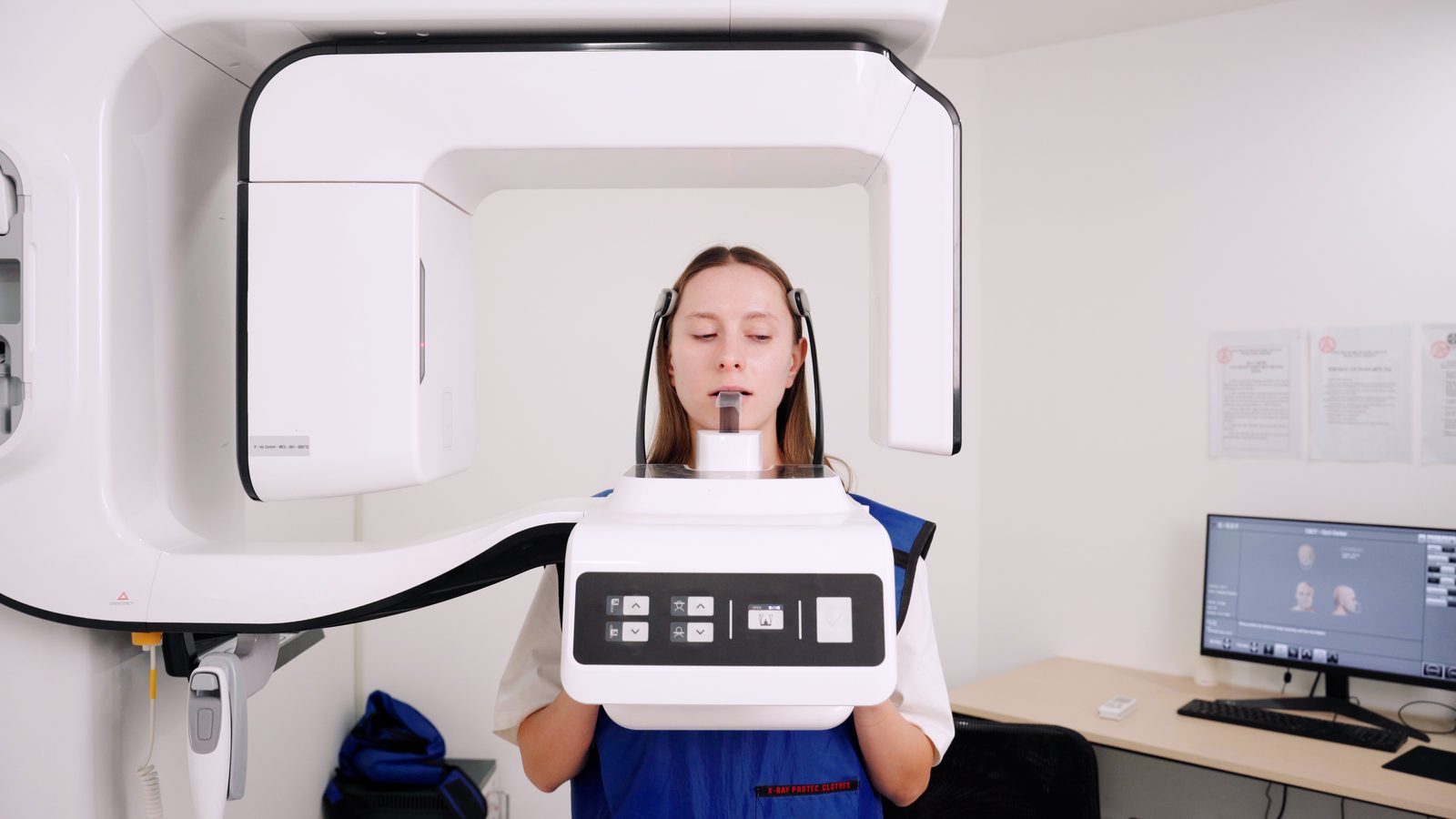 iTero digital scanner and CBCT 3D imaging at Picasso Dental Clinic Da Nang Vietnam